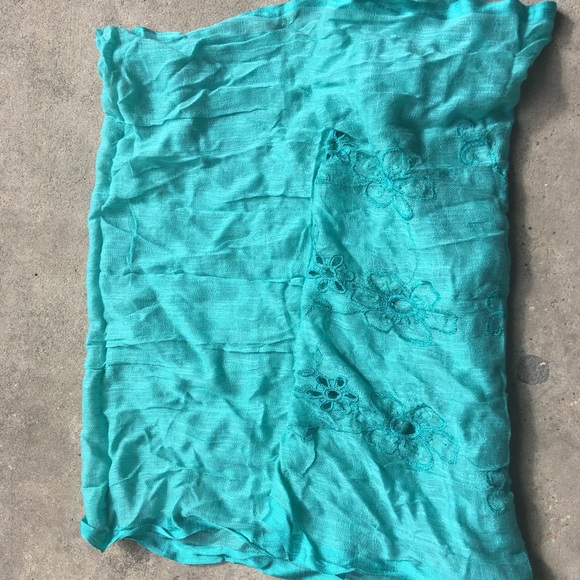 Scarf - Picture 2 of 3